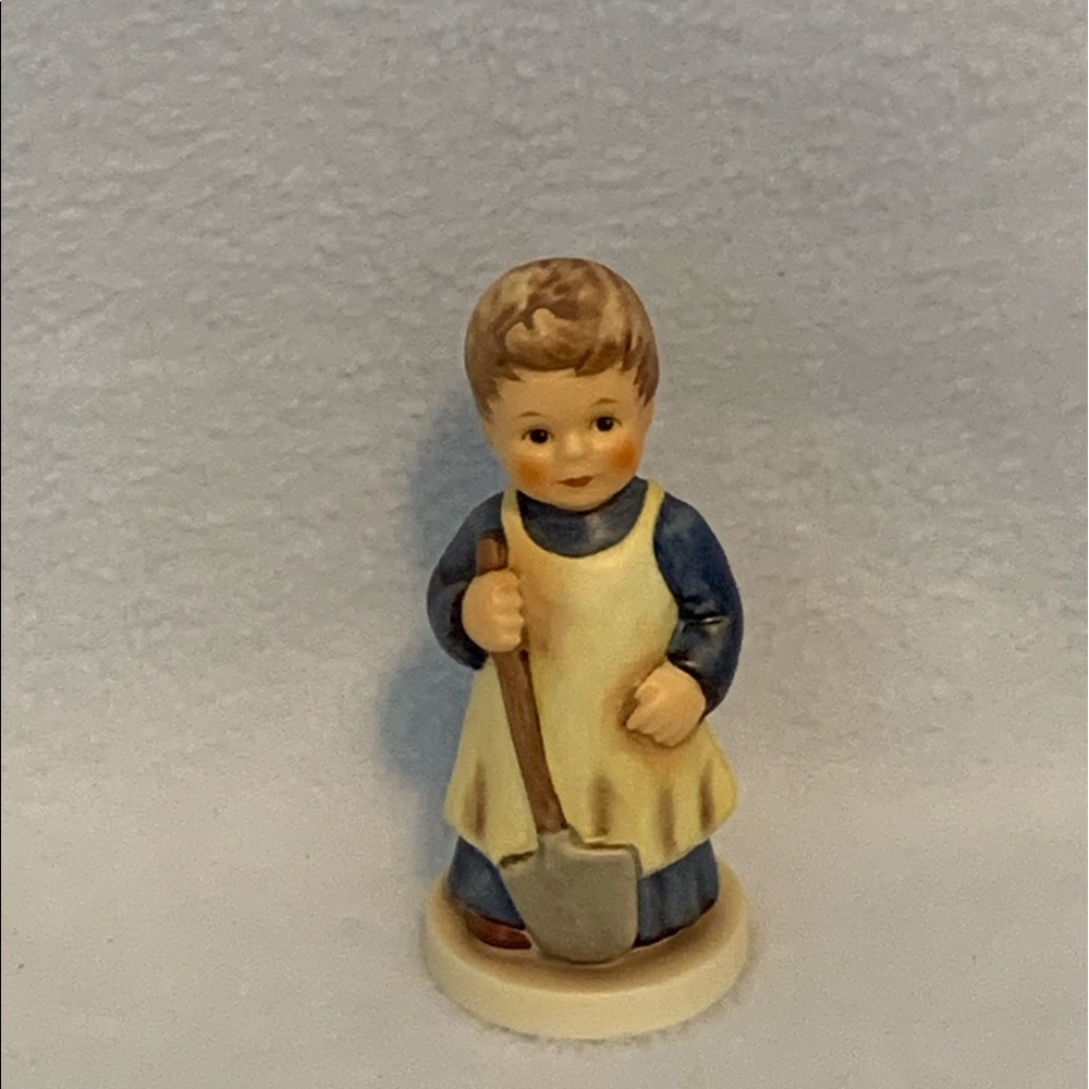 Hummel Club Garden Treasures